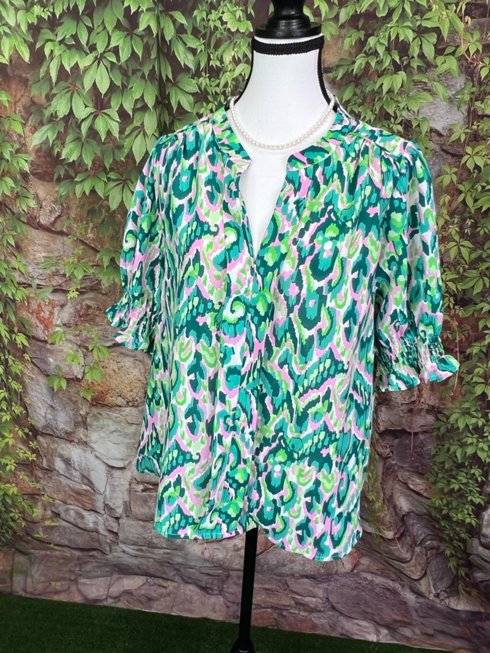 VOY Pink and Green Pleated V-Neck Spring Ruffle Sleeve Blouse, L - Picture 2 of 12